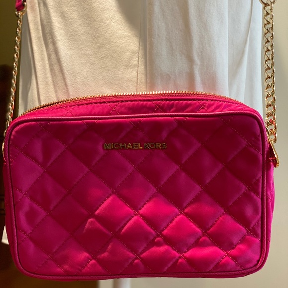 MICHAEL Michael Kors Handbags - NWOT Michael Kors crossbody